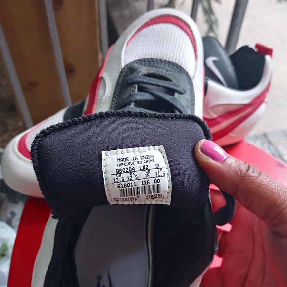 Man's sports shoes cramps not included - Picture 3 of 3